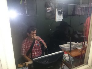 Comunicador Popular Julian Figueroa al aire en el programa Atardecer Llanero